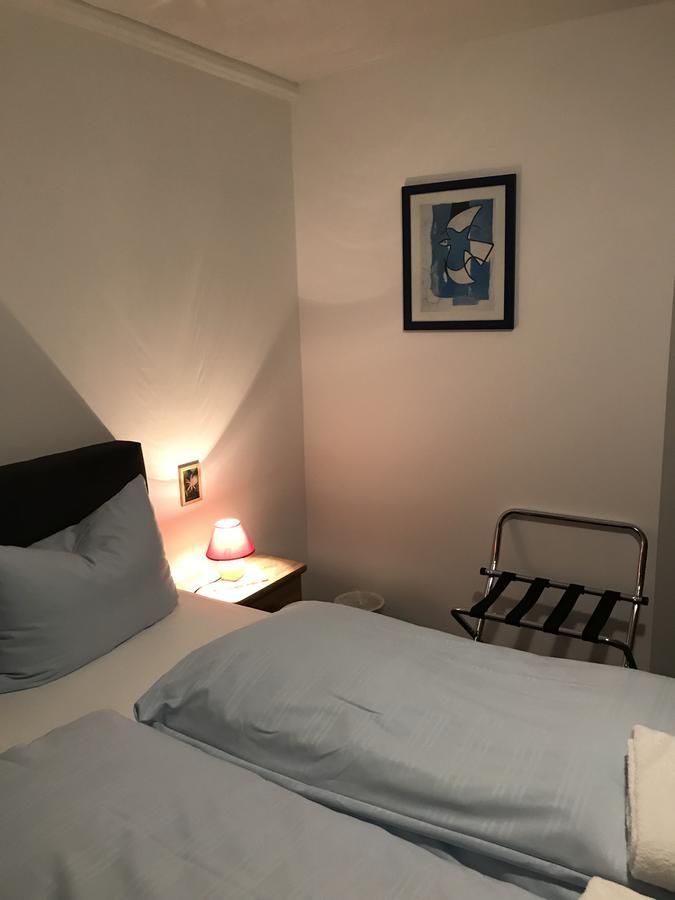 Hotel Guntia Boardinghouse Guntzbourg Extérieur photo