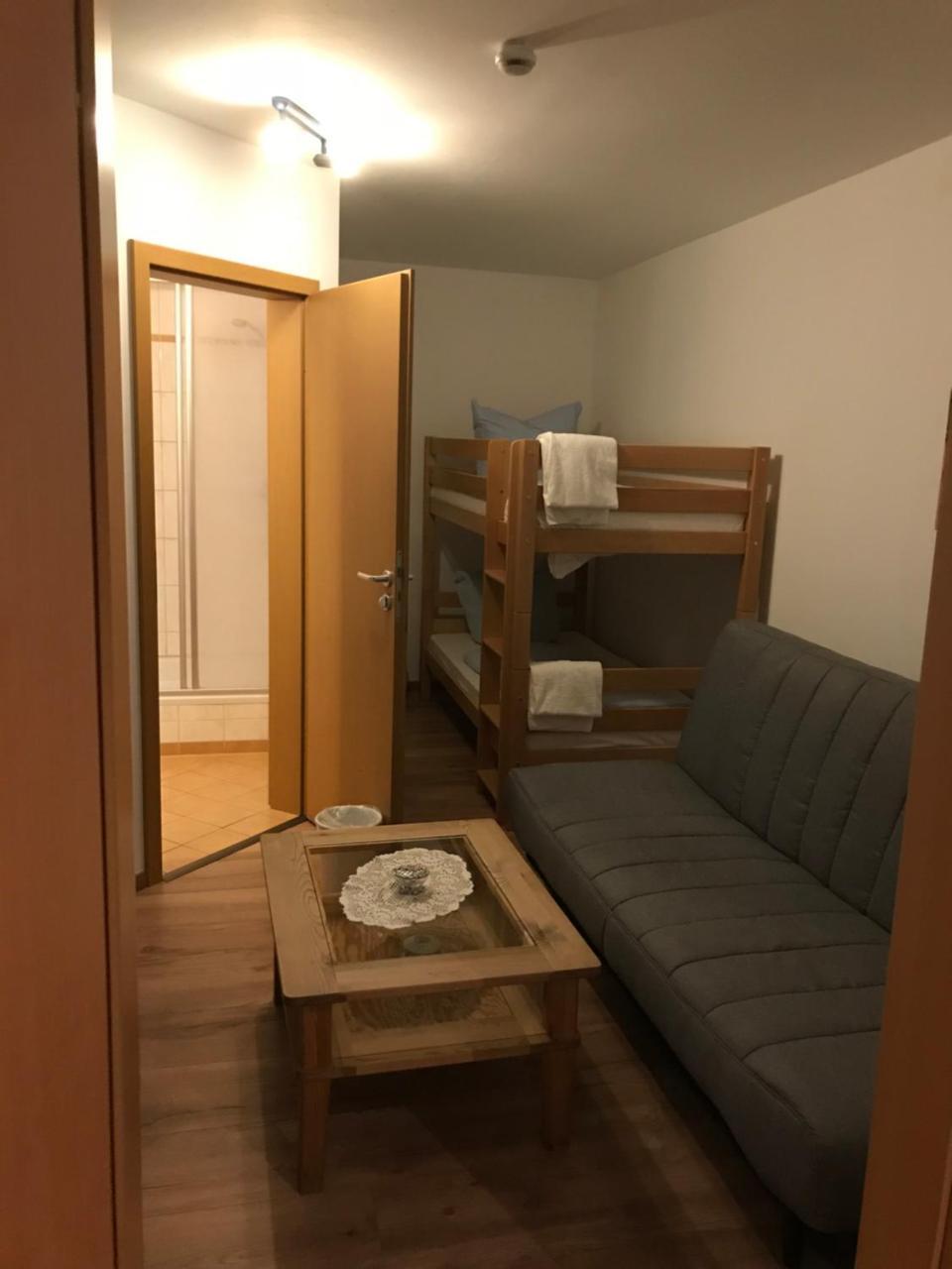 Hotel Guntia Boardinghouse Guntzbourg Extérieur photo