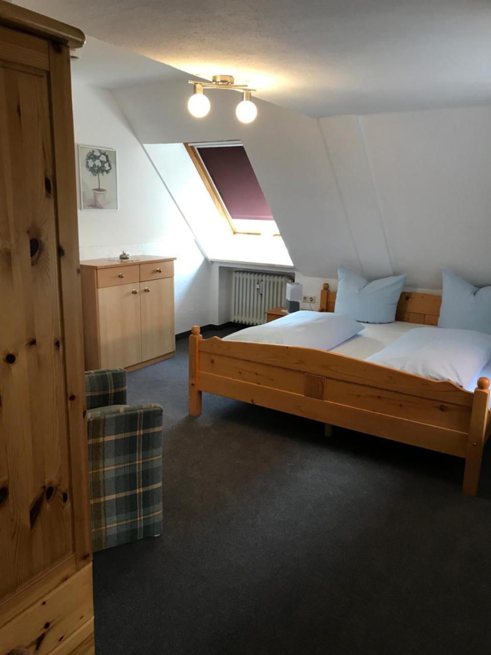 Hotel Guntia Boardinghouse Guntzbourg Extérieur photo
