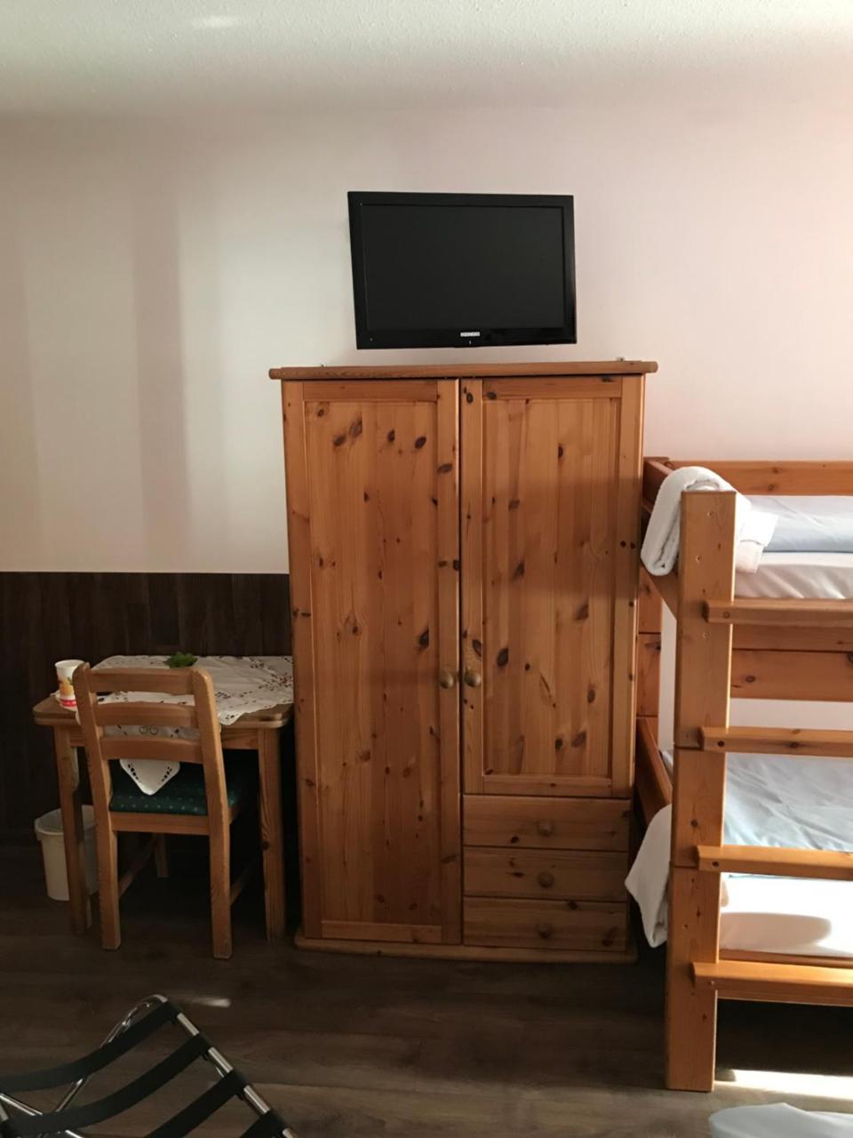 Hotel Guntia Boardinghouse Guntzbourg Extérieur photo