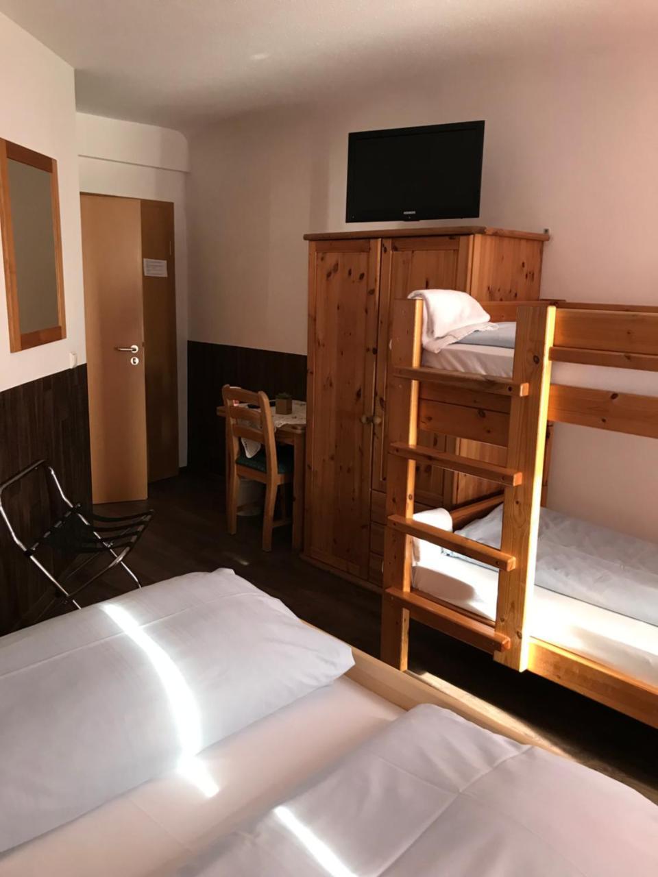Hotel Guntia Boardinghouse Guntzbourg Extérieur photo
