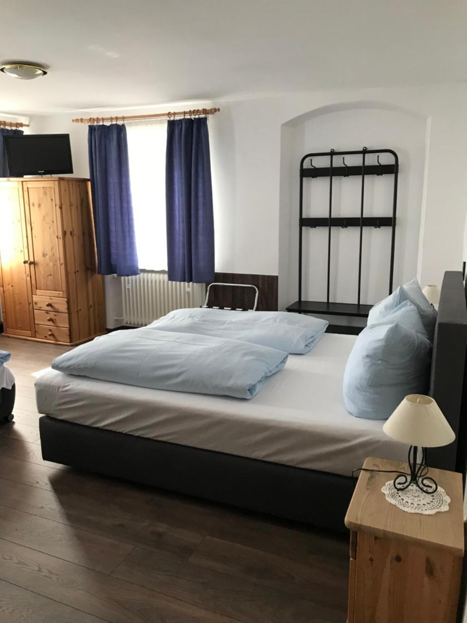 Hotel Guntia Boardinghouse Guntzbourg Extérieur photo
