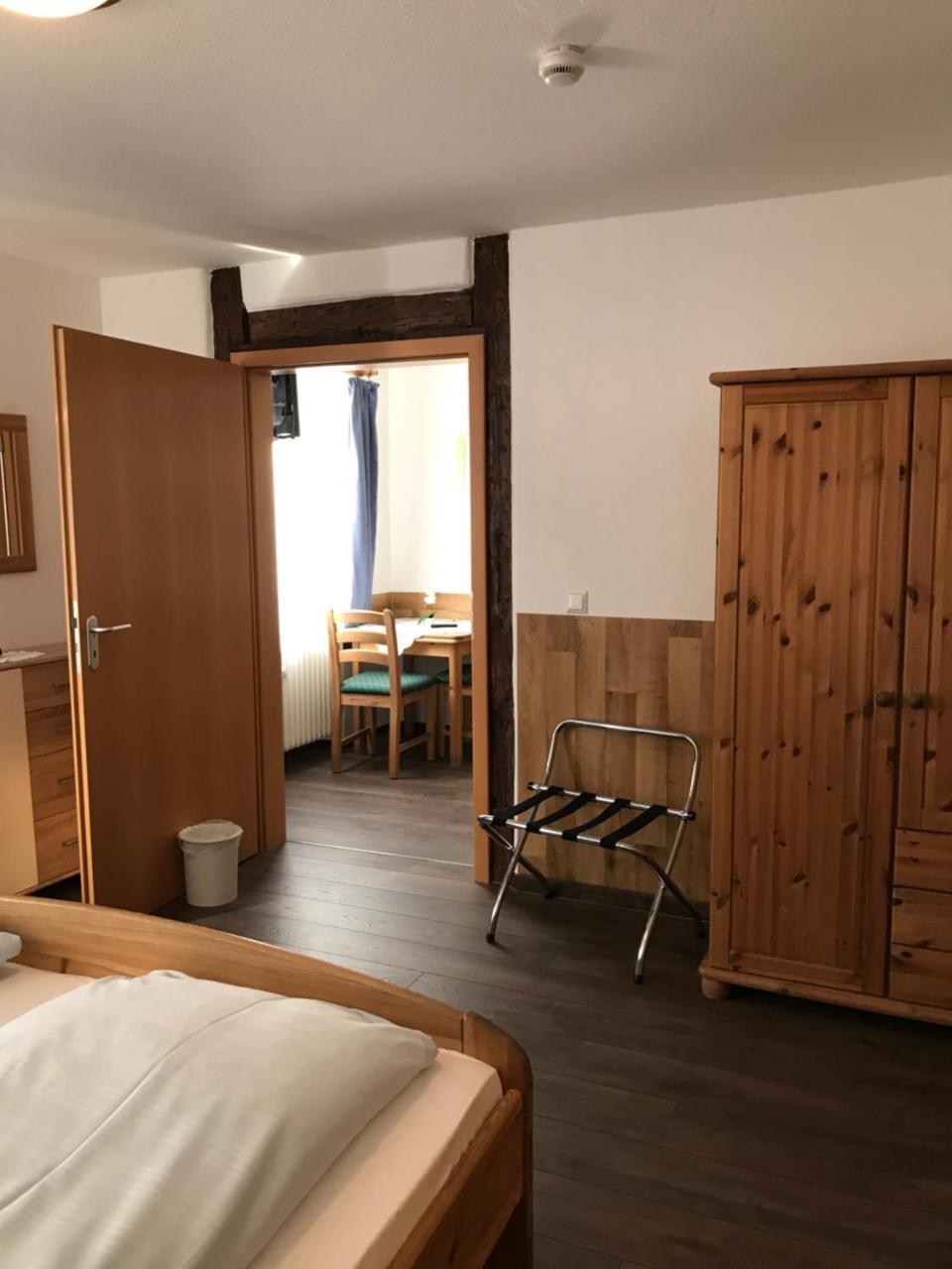 Hotel Guntia Boardinghouse Guntzbourg Extérieur photo