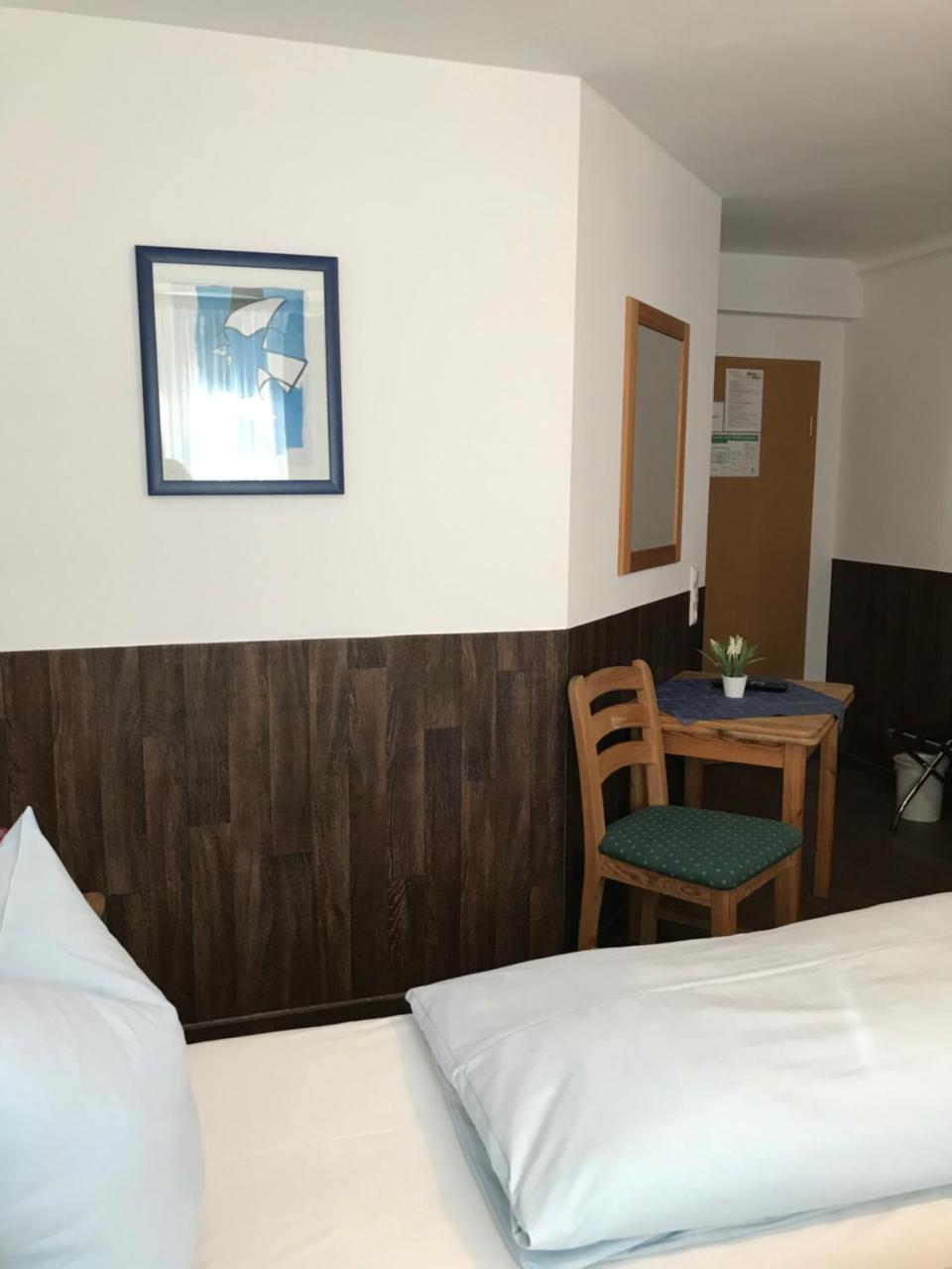 Hotel Guntia Boardinghouse Guntzbourg Extérieur photo