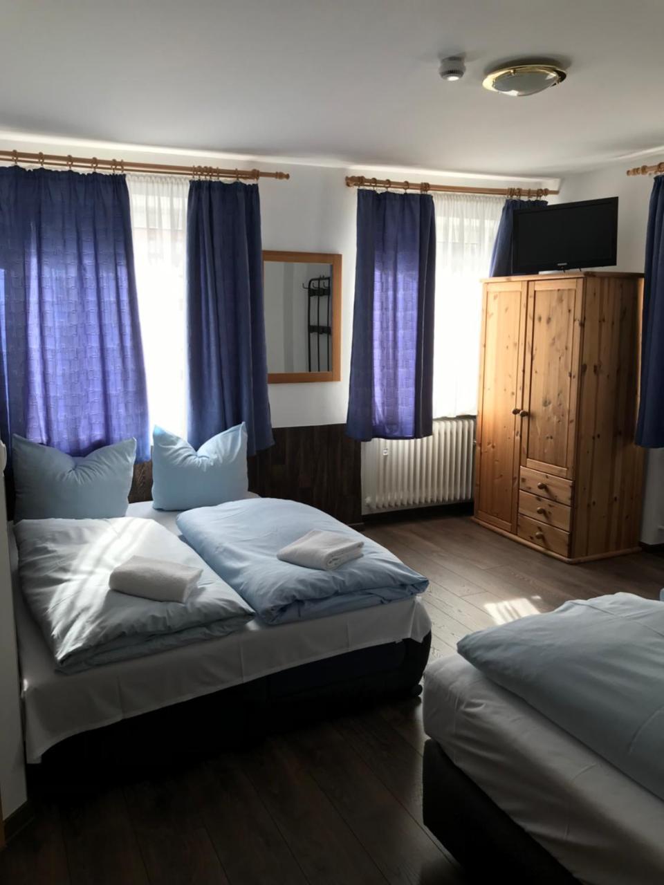 Hotel Guntia Boardinghouse Guntzbourg Extérieur photo