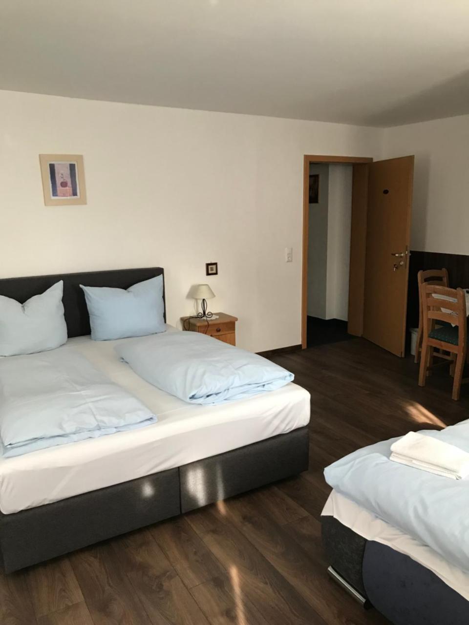 Hotel Guntia Boardinghouse Guntzbourg Extérieur photo