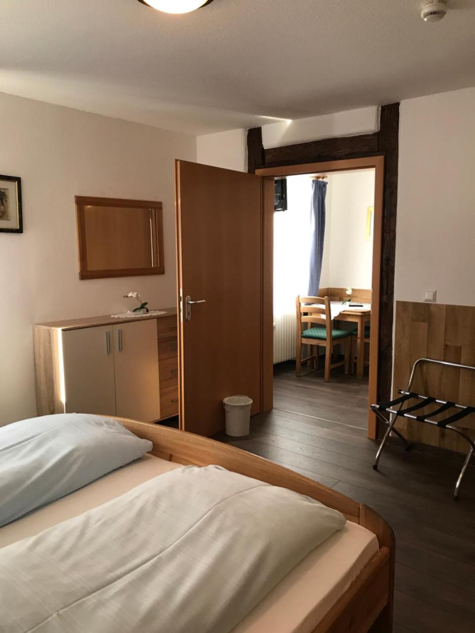 Hotel Guntia Boardinghouse Guntzbourg Extérieur photo