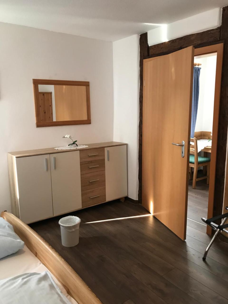 Hotel Guntia Boardinghouse Guntzbourg Extérieur photo