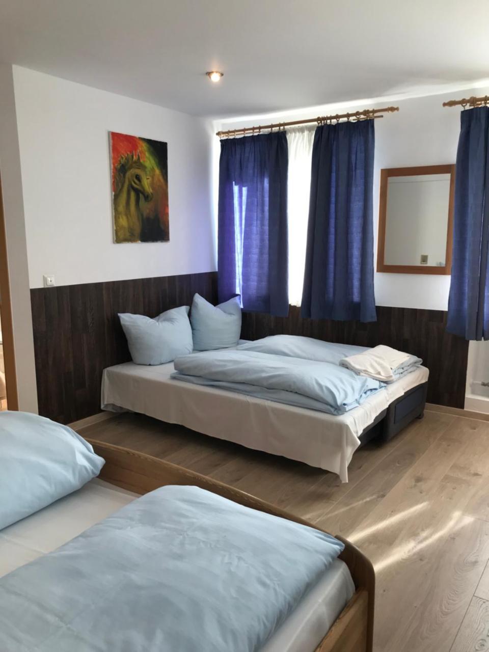Hotel Guntia Boardinghouse Guntzbourg Extérieur photo