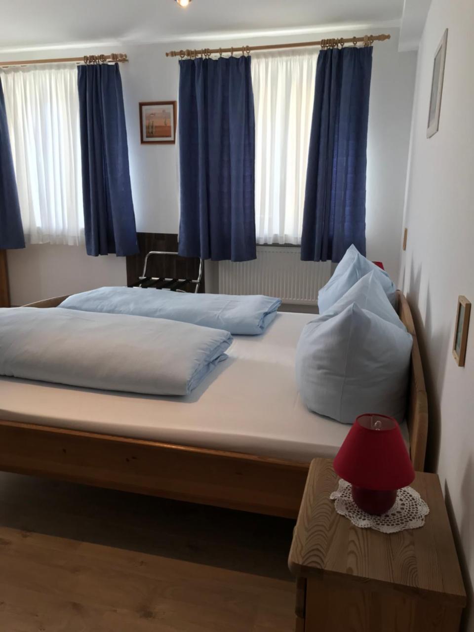 Hotel Guntia Boardinghouse Guntzbourg Extérieur photo